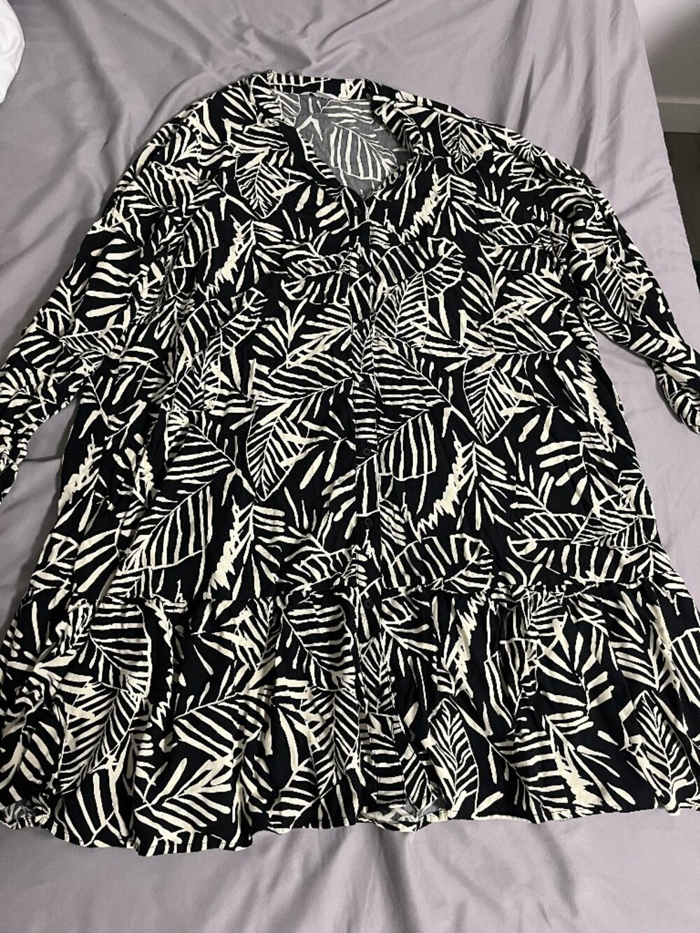 Joe Fresh Black & Ivory floral print dress Size 1X